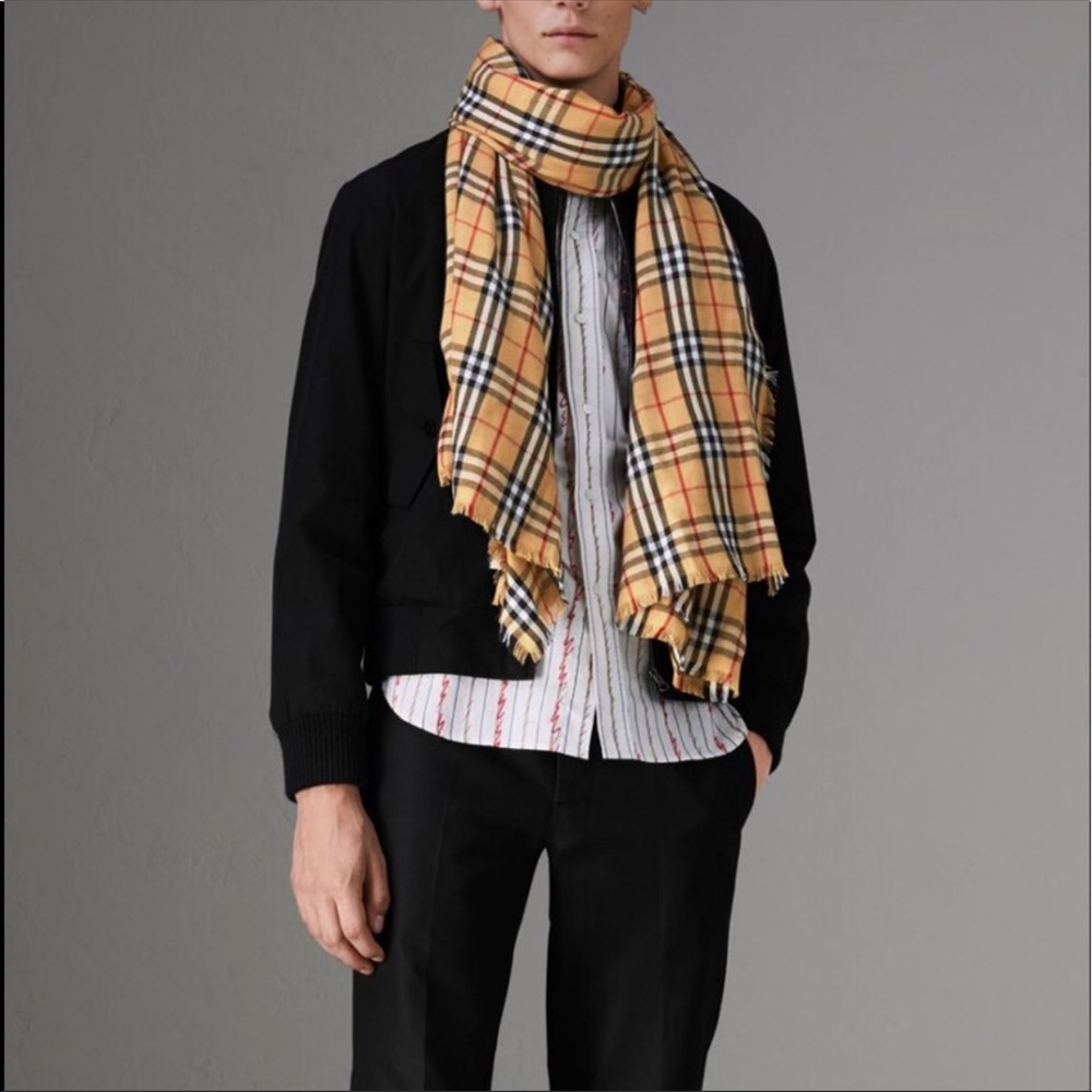 Rare NEW “Burberry London” 100%Cashmere Nova Chck - Picture 2 of 8